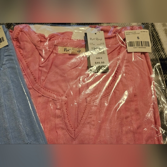 Nuit Rouge Night Tops Pink And Periwinkle Size Small Set of 2 - Picture 3 of 4